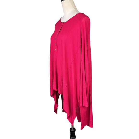 Free People Benedict Henley Strawberry Red Waffle Knit Oversized Hi Low Tunic - Picture 9 of 16
